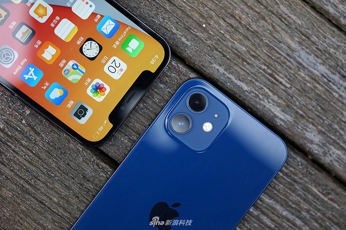 iPhone 12