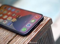 iPhone 12 Biru yang Menggoda Jiwa dan Dompet