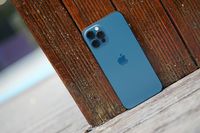 IPhone 12 Pro Pacific Blue Tampil Mewah Harga Rp 15 Juta