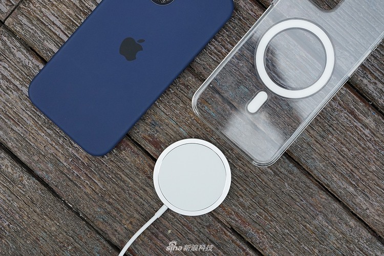 iPhone 12 Pro Pacific Blue Tampil Mewah Harga Rp 15 Juta