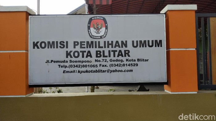 KPU Kota Blitar membuat inovasi menarik untuk debat Pilwali Blitar 2020. Debat akan penggunaan bahasa Jawa untuk mengangkat kearifan lokal, terkait solusi para kandidat mengatasi dampak pandemi.