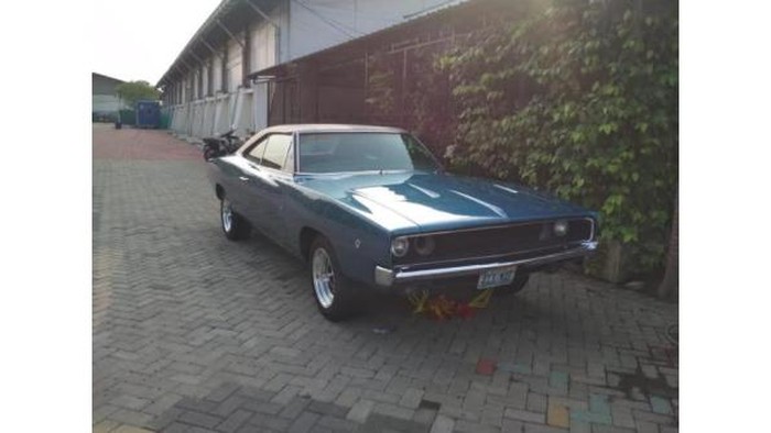 Lelang Dodge Charger