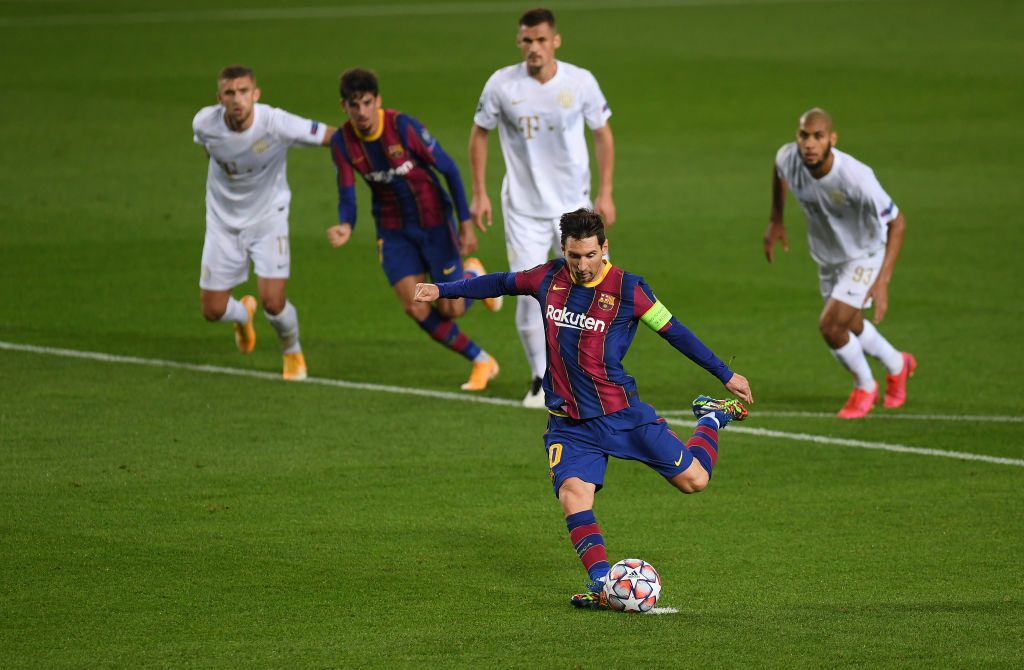 Lionel Messi BARCELONA, SPAIN - OCTOBER 20: Lionel Messi of FC Barcelona runs with the ball during the UEFA Champions League Group G stage match between FC Barcelona and Ferencvaros Budapest at Camp Nou on October 20, 2020 in Barcelona, Spain. Sporting stadiums around Europe remain under strict restrictions due to the Coronavirus Pandemic as Government social distancing laws prohibit fans inside venues resulting in games being played behind closed doors. (Photo by Alex Caparros/Getty Images)