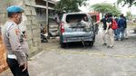 Mayat Wanita Ditemukan Terbakar di Dalam Mobil