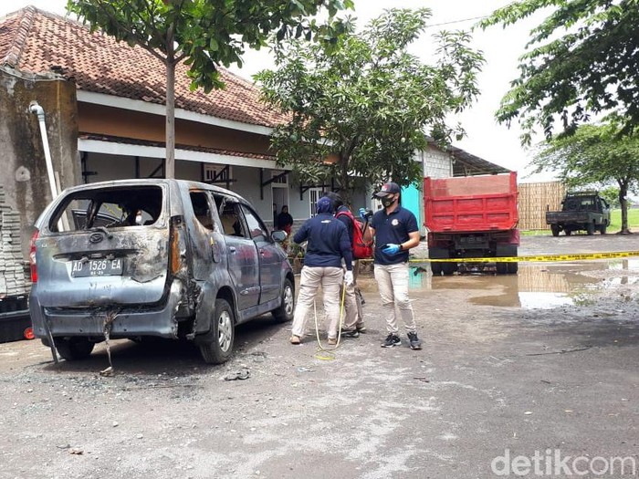 Mayat wanita terbakar dalam mobil di Sukoharjo, Rabu (21/10/2020).
