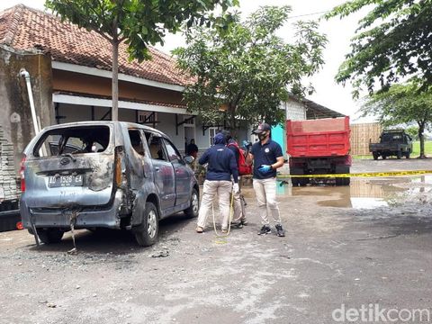 Mayat wanita terbakar dalam mobil di Sukoharjo, Rabu (21/10/2020).
