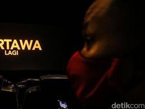 Perhatian-perhatian, Pintu Teater Bioskop Besok Dibuka