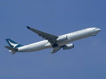 Penumpang Bikin Penerbangan Cathay Delay 15 Jam, Ia Di-blacklist Selamanya