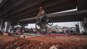 Kolong Tol Becakayu Disulap Jadi Bike Park Lho