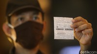 Penonton disarankan membeli tiket dan makanan secara online. Di lokasi, penonton tetap bisa membeli online melalui mesin yang telah disediakan.  