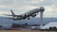 Para pejabat mengungkap, meningkatnya persaingan AS dan China untuk mendapat pengaruh di Asia Tenggara mengejutkan pemerintah Indonesia. Sebab, Indonesia memiliki kebijakan luar negeri yang netral sejak lama. Indonesia tak pernah mengizinkan militer asing beroperasi. Mass Communication Specialist 2nd Class Eric A. Greg Wood - Pool/Getty Images  