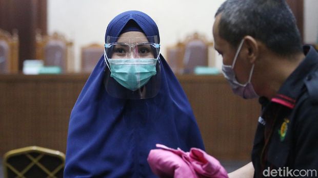 Jaksa Pinangki Sirna Malasari menjalani sidang lanjutan di PN Tipikor Jakarta, Rabu (21/10/2020). Pinangki tampak berbusana muslim syar'i.