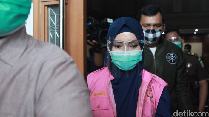 Jaksa Pinangki Sirna Malasari menjalani sidang lanjutan di PN Tipikor Jakarta, Rabu (21/10/2020). Pinangki tampak berbusana muslim syari.