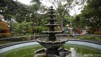 Kapasitas pengunjung juga dibatasi maksimal 50 persen.