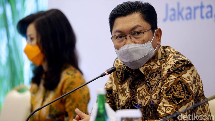 Sosok Darmawan Junaidi yang Resmi Jadi Dirut Bank Mandiri Darmawan Junaidi resmi menjadi Direktur Utama Bank Mandiri. Ia menggantikan Royke Tumilaar yang ditunjuk menjadi Direktur Utama BNI.