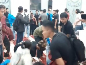 Video Kata Polisi soal Demo Mahasiswa di Jambi Berlarian ke Masjid