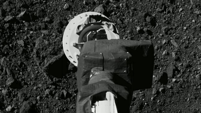 Wahana NASA sukses mendarat di asteroid Bennu demi kumpulkan petunjuk penciptaan tata surya