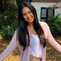 Nama Aurelie Moeremans mulai terkenal setelah dirinya membintangi sejumlah sinetron dan FTV. Wanita cantik yang satu ini diketahui memiliki darah blasteran Belgia. Foto: Instagram/@aurelie