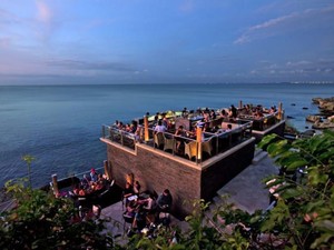 Ini Bar Hotel Terbaik di Dunia, Satu dari Bali