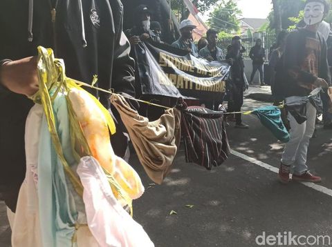 demo omnibus law di banyuwangi