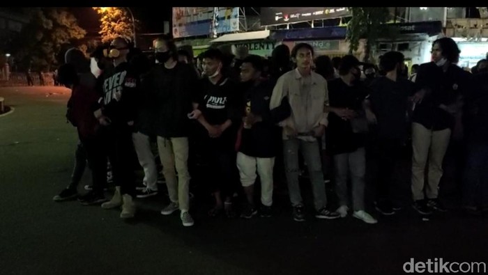 demo omnibus law di jember