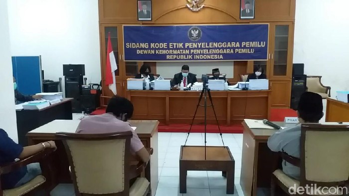 DKPP Gelar Sidang Etik 9 Penyelenggara Pemilu di Surabaya