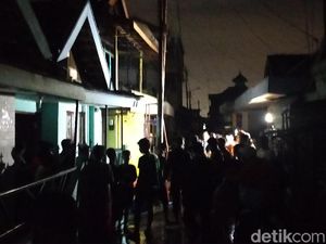 4 Rumah di Surabaya Terbakar Gegara Korsleting Listrik