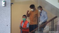 Gratifikasi berupa lahan diduga diterima Rachmat Yasin terkait pengurusan izin pesantren di kawasan Jonggol. Sedangkan gratifikasi mobil diduga diterima Rachmat Yasin dari seorang pengusaha.