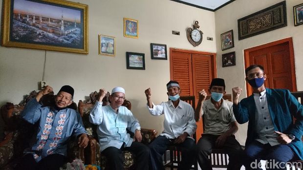 MUI dan tokoh masyarakat Cilegon mengimbau demo tolak omnibus law Cipta Kerja tidak rusuh (M Iqbal/detikcom)