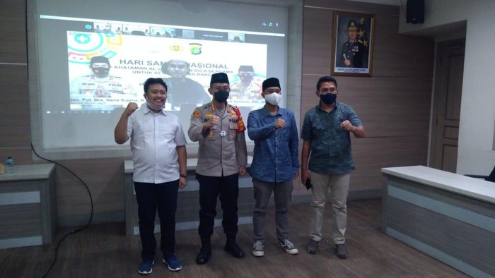 Polres Jaksel menggelar acara khataman alquran memperingati Hari Santri Nasional