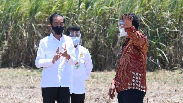 Presiden Joko Widodo Tinjau Pabrik Gula Haji Isam, Sulawesi Tenggara  (Biro Pers Sekretariat Presiden/Lukas)