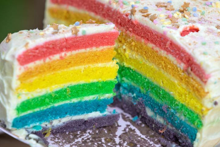Bendera LGBT Diwujudkan dalam Warna-warni Rainbow Cake?