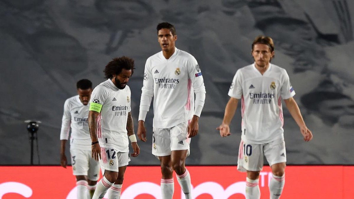 Real Madrid menatap laga El Clasico dengan dua kekalahan beruntun. (Foto: Getty Images/Denis Doyle)