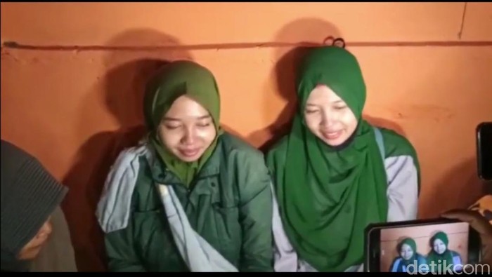 Saudara kembar trena treni akhirnnya bertemu