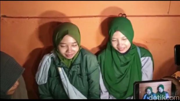 Saudara kembar trena treni akhirnnya bertemu