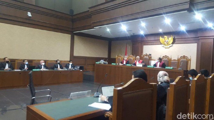 sidang dakwaan nurhadi