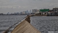 Perlu diketahui Proyek tanggul juga dikenal sebagai National Capital Integrated Coastal Development (NCICD) itu sudah dimulai sejak 2014.   
