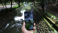 Taman Tebet yang memiliki fasilitas olah raga dan taman lalu lintas ini seluas 2,6 hektar.