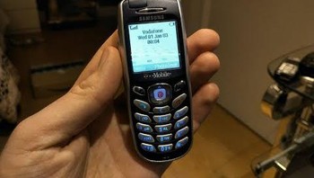 Sebelum muncul smartphone, Samsung memproduksi beberapa ponsel salah satunya Samsung SGH X600. Foto: Istimewa