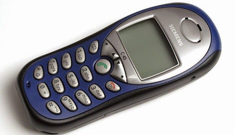 Ada banyak ponsel jadul yang terkenal pada eranya. Apakah kamu masih ingat beberapa di antaranya?