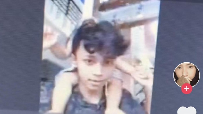 tiktok Mahasiswa yang ospek virtual sambil menjaga adik