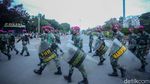 TNI Bubarkan Aksi Damai Buruh di Patung Kuda