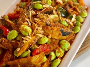 Masak Masak : Tumis Tongkol Petai yang Pedas Nendang