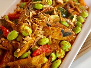 Masak Masak : Tumis Tongkol Petai yang Pedas Nendang