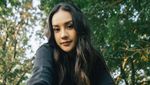 Potret Anya Geraldine dengan Gaya Boyish Style, Tetap Memikat