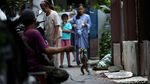 Ironi Topeng Monyet, Masih Beraksi Meski Dilarang di DKI