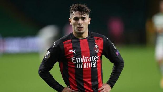 AC Milan's Spanish midfielder Brahim Diaz celebrates after scoring his team's second goal  during the UEFA Europa League 1st round group H football match between Celtic and AC Milan at Celtic Park stadium in Glasgow, Scotland on October 22, 2020. (Photo by RUSSELL CHEYNE / POOL / AFP)