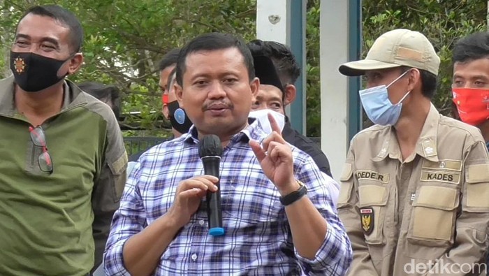 Bupati Sumedang Dony Ahmad Munir