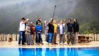 Balong Geulis, merupakan salah satu obyek wisata alam yang sedang hits di Kabupaten Sumedang. Sebab tempat wisata ini baru saja diresmikan pada bulan Juni 2020 lalu, sehingga tempat ini menjadi lokasi perburuan para wisatawan.