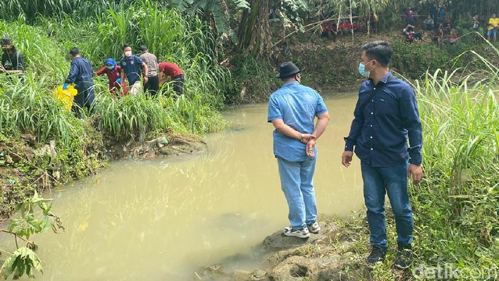 evakuasi mayat bayi di sungai boyolali, 23/10/2020
